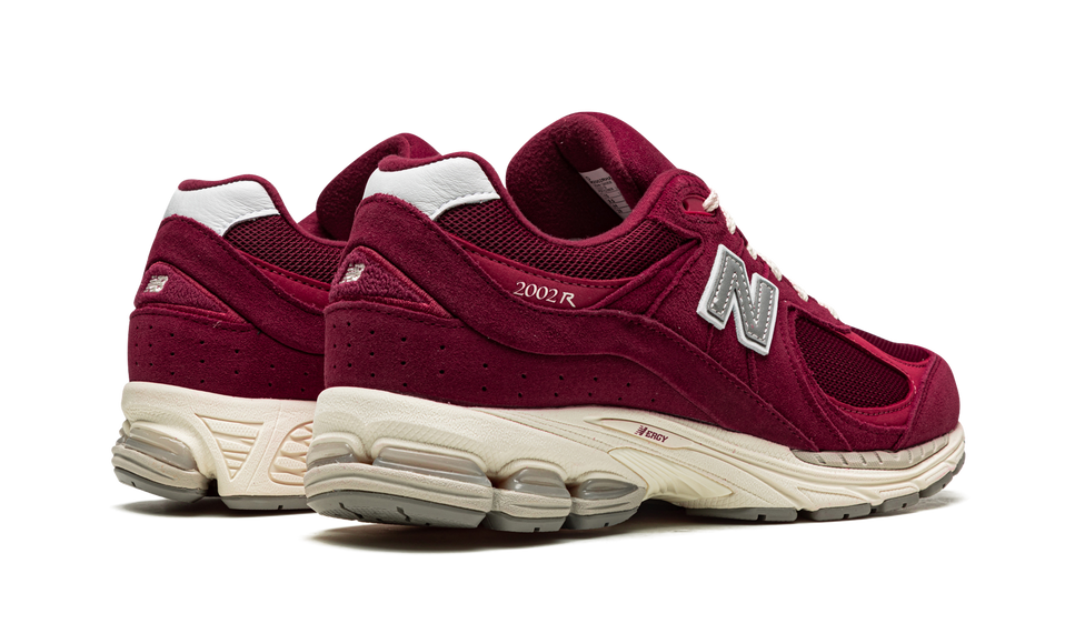 New Balance 2002R Bordeaux M2002RHA SneakerMood Pair, rear three-quarter view