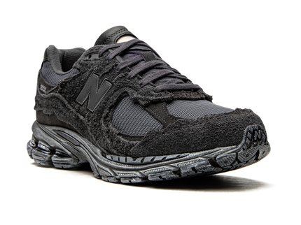 New Balance 2002R Protection Pack Phantom M2002RDB SneakerMood Front three-quarter view