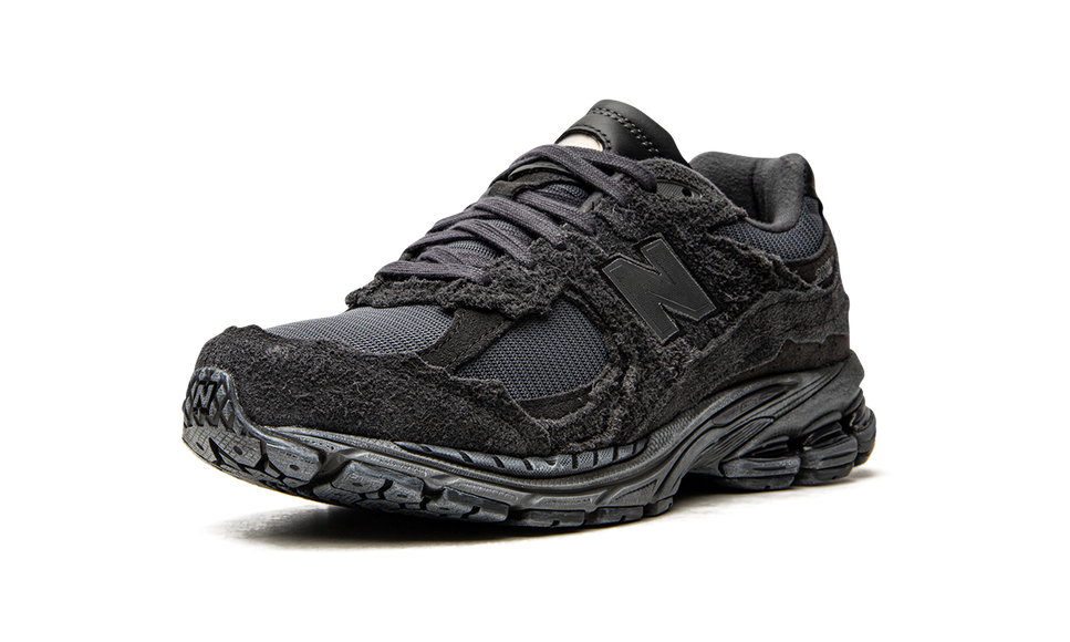 New Balance 2002R Protection Pack Phantom M2002RDB SneakerMood Front three-quarter view