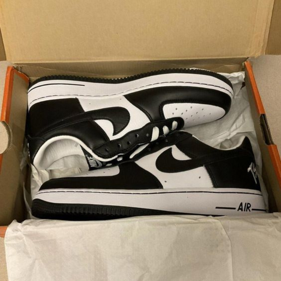 Nike Air Force 1 Low QS Terror Squad Blackout - SneakerMood 