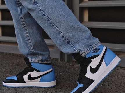 Nike Air Jordan 1 High UNC toe - SneakerMood 