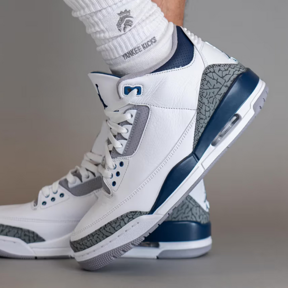 Nike Air Jordan 3 Retro 'Midnight Navy' - SneakerMood 