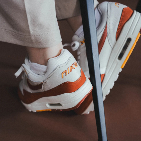 Nike Air Max 1 LX  'Rugged Orange' - SneakerMood 