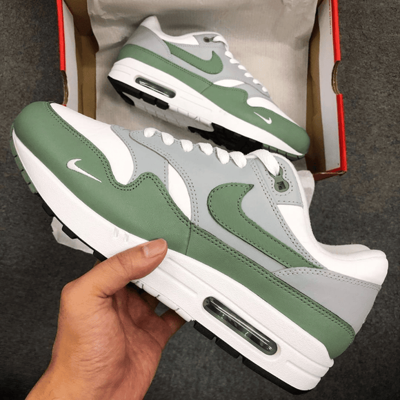 Nike Air Max 1 Spiral Sage
