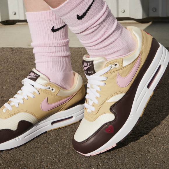 Nike Air Max 1 'Valentine's Day' - 2024 - SneakerMood 