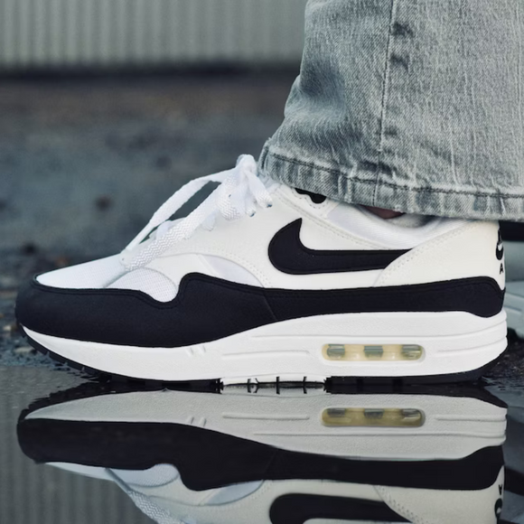 Nike Air Max 1 WMNS 'Black & White' - SneakerMood 