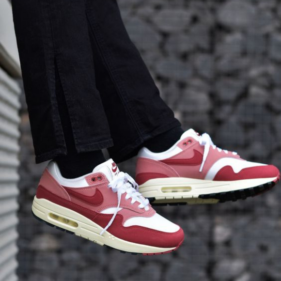 Nike Air Max 1 WMNS 'Red Stardust' - SneakerMood 