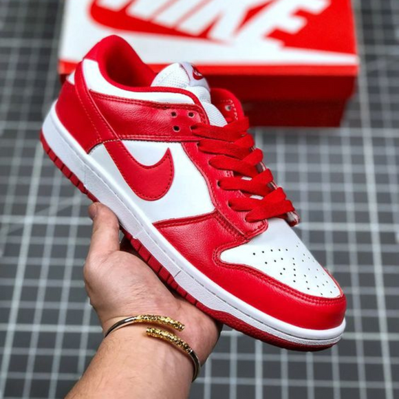 Nike Dunk Low SP 'University Red' - SneakerMood 