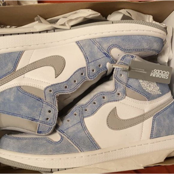 Nike Jordan 1 High Hyper Royal