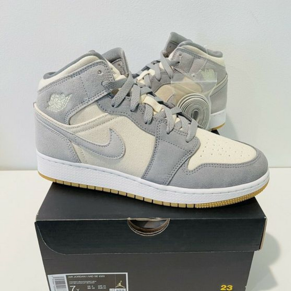 Nike Jordan 1 Mid Coconut Milk Particle Grey ( GS)