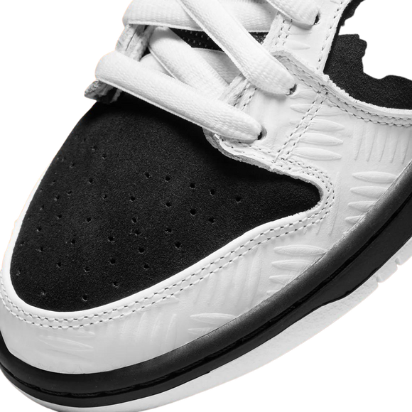 Nike SB Dunk Low x TIGHTBOOTH - SneakerMood 