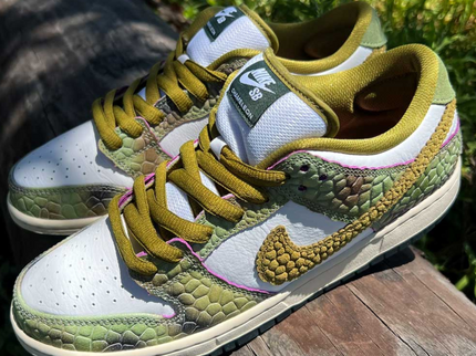 Nike SB x Alexis Sablone Dunk Low 'Chameleon'