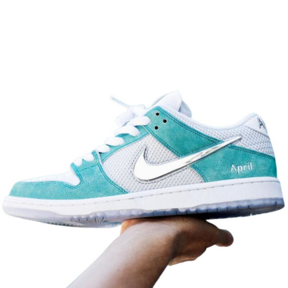 Nike SB x April Skateboards Dunk Low Pro - SneakerMood 