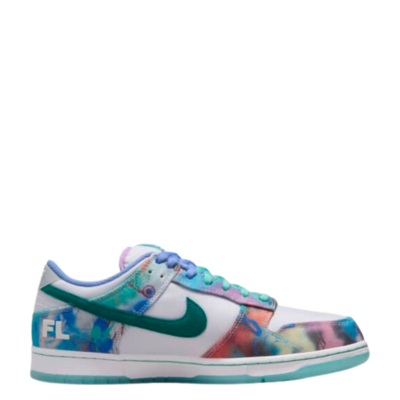 Nike SB x Futura Dunk Low 'Bleached Aqua' - SneakerMood 