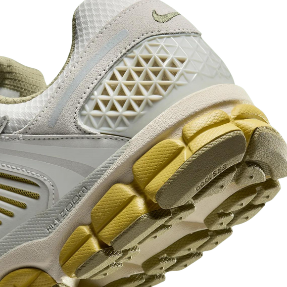 Nike Zoom Vomero 5 Light bone / Medium Olive - SneakerMood 