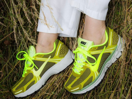 Nike Zoom Vomero 5 Volt and Moss