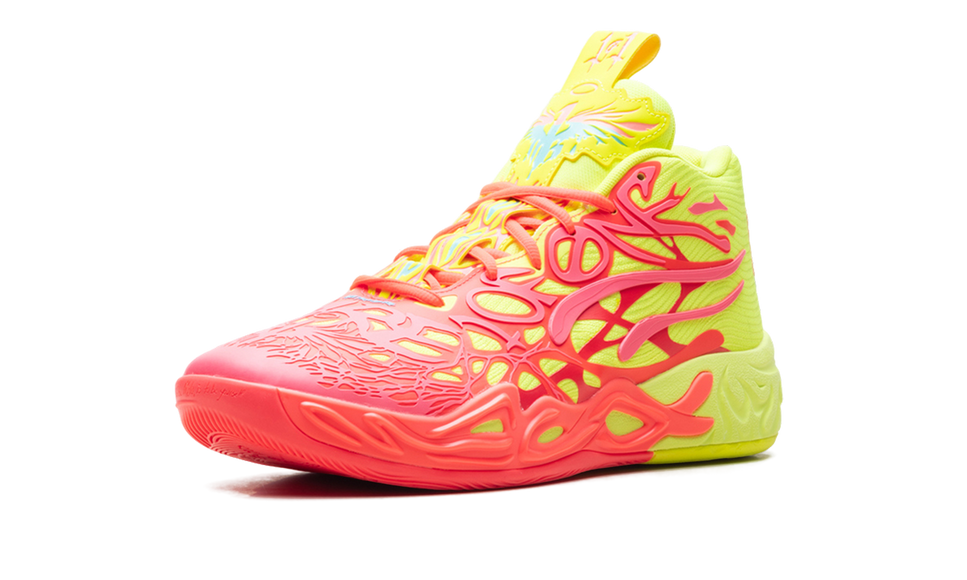 Puma LaMelo Ball MB.04 Love 310532-01 SneakerMood Front three-quarter view