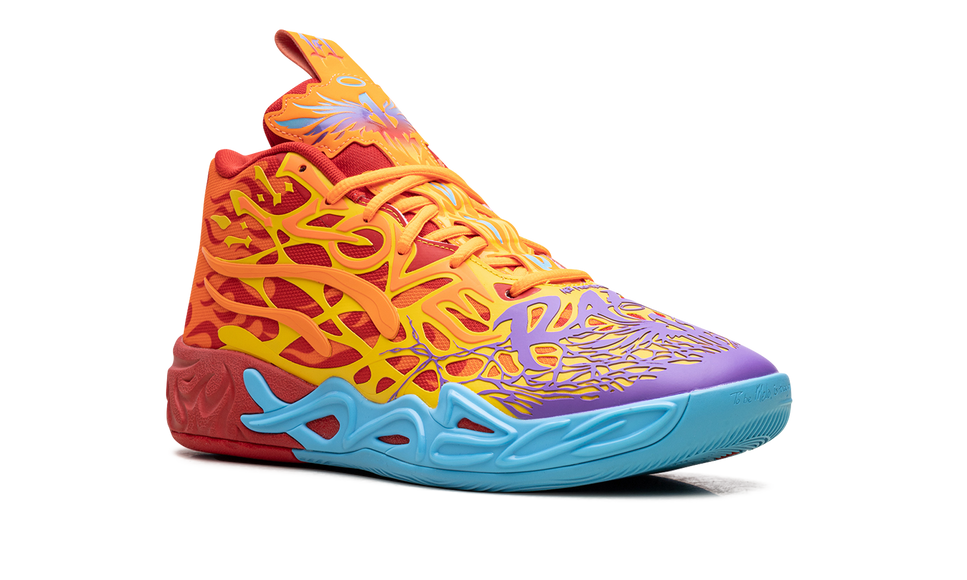 Puma LaMelo Ball MB.04 Phoenix 311308-01 SneakerMood Front three-quarter view