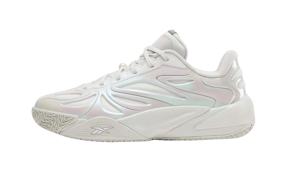 Reebok Angel Reese 1 Diamond Dust 100244236 SneakerMood Side view, toe pointing left