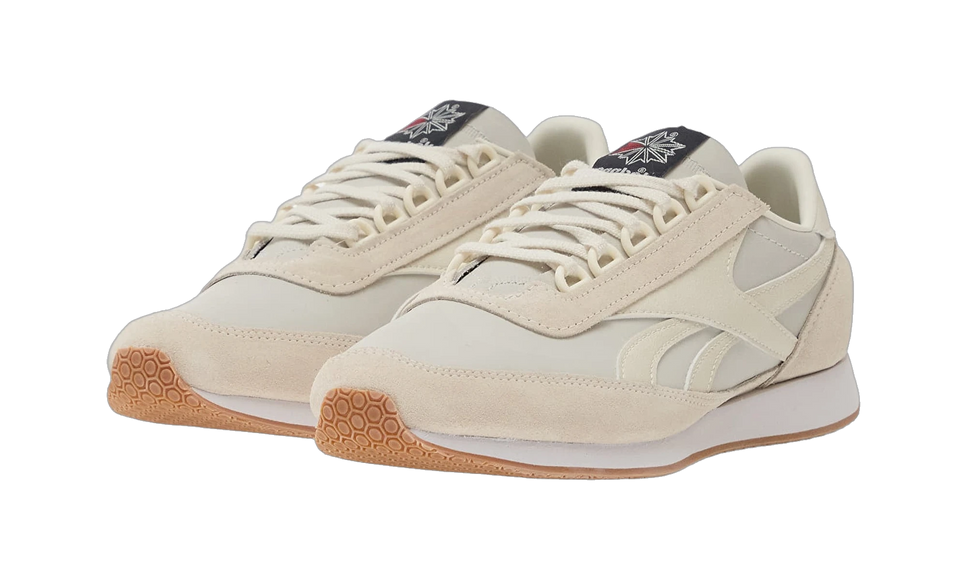 Reebok Camargue Alabaster Barely Grey 100230438 SneakerMood Pair, front three-quarter view