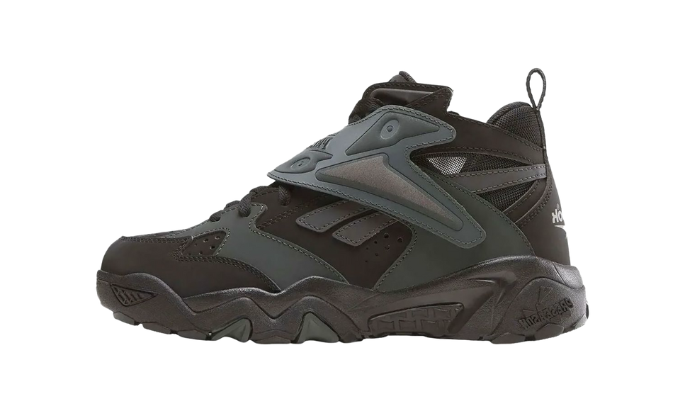 Reebok Preseason 94 Black Grey 100230670 SneakerMood Side view, toe pointing left