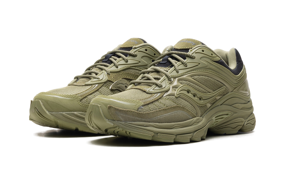 Saucony ProGrid Omni 9 Armor Green S70897-2 SneakerMood Pair, front three-quarter view