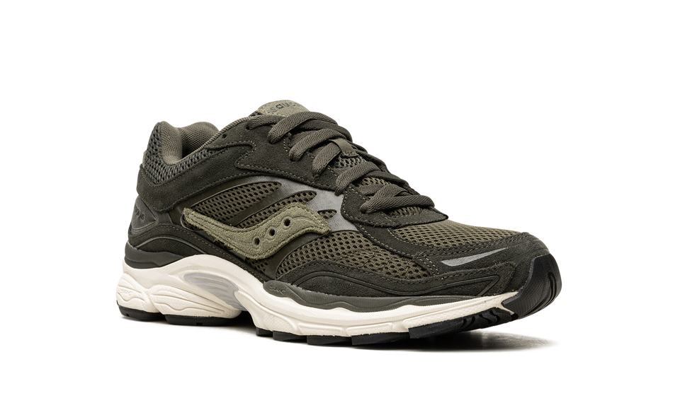 Saucony ProGrid Omni 9 Forest Green S70740-6 SneakerMood Front three-quarter view
