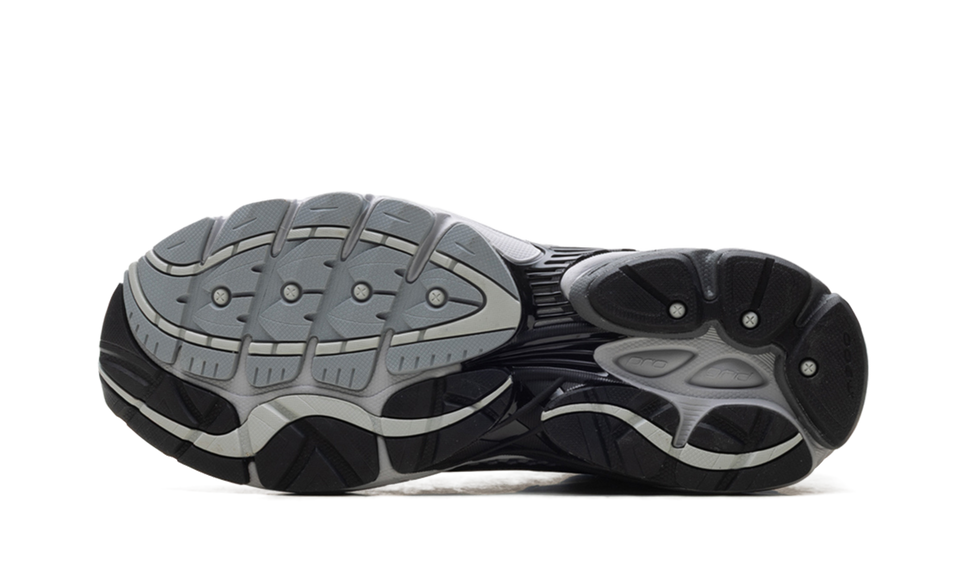 Saucony ProGrid Omni 9 Microchip S70739-8 SneakerMood Outsole view