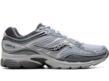 Saucony ProGrid Omni 9 Microchip S70739-8 SneakerMood Side view, toe pointing right