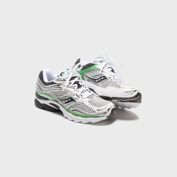Saucony ProGrid Omni 9 Silver Green S70739-17 SneakerMood Pair, front three-quarter view