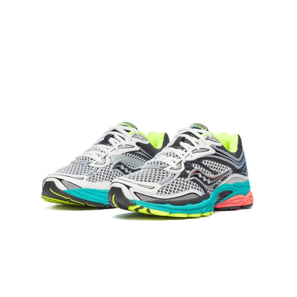 Saucony ProGrid Omni 9 Silver Mutant S70739-27 SneakerMood Pair, front three-quarter view