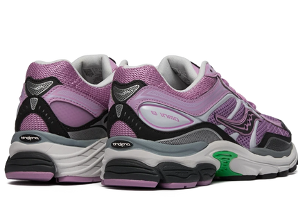 Saucony ProGrid Omni 9 Smokey Grape S70999-4 SneakerMood Pair, rear three-quarter view