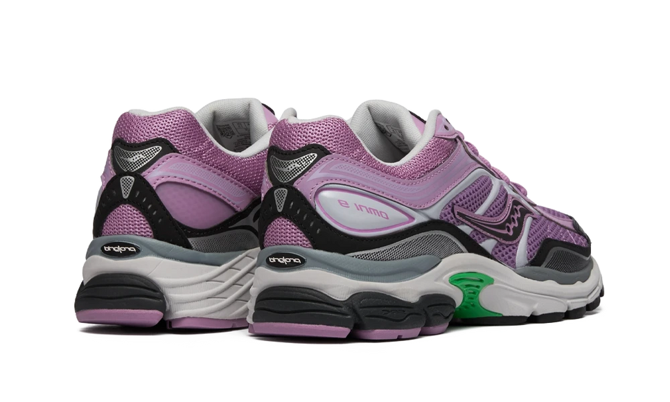 Saucony ProGrid Omni 9 Smokey Grape S70999-4 SneakerMood Pair, rear three-quarter view