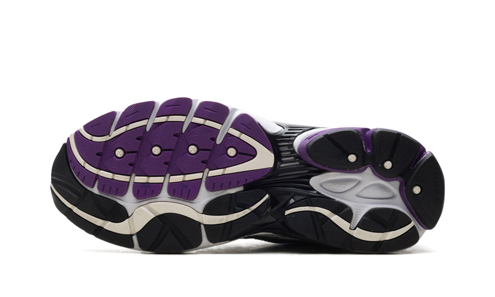 Saucony ProGrid Omni 9 White Black Silver Purple S70739-10 SneakerMood Outsole view