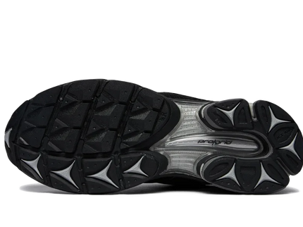 Saucony ProGrid Triumph 4 Black Silver S70704-23 SneakerMood Outsole view