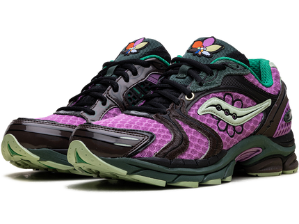 Saucony ProGrid Triumph 4 Jae Tips Flowers Grow Uptown Perilla S70966-3 SneakerMood Pair, front three-quarter view