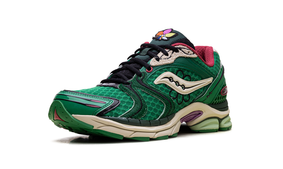 Saucony ProGrid Triumph 4 Jae Tips Flowers Grow Uptown Sugar Maple S70966-4 SneakerMood Front three-quarter view