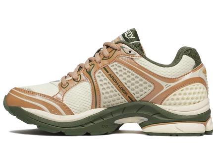 Saucony ProGrid Triumph 4 Saucony & Friends Seanella Abraham S70903-1 SneakerMood Side view, toe pointing left