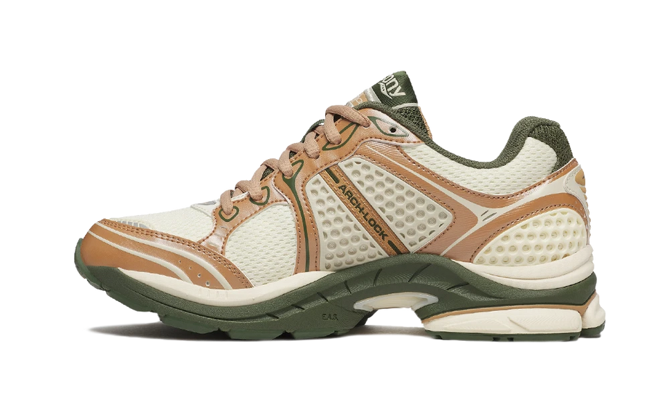 Saucony ProGrid Triumph 4 Saucony & Friends Seanella Abraham S70903-1 SneakerMood Side view, toe pointing left
