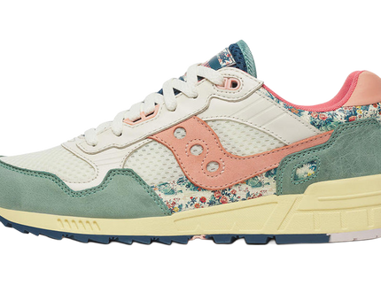 Saucony Shadow 5000 Floral Beige Blue S71015-3 SneakerMood Side view, toe pointing left