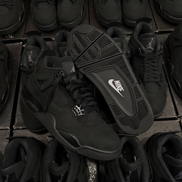 SneakerMood Air Jordan 4 Retro Black Cat (2025) Lifestyle