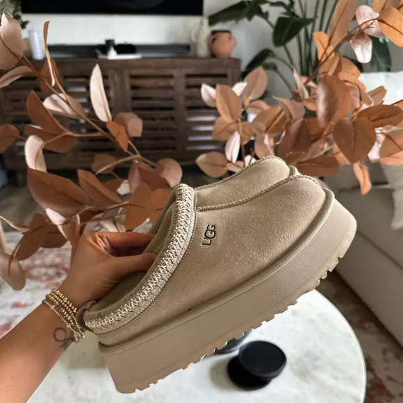 UGG Tazz Slipper Mustard Seed - SneakerMood 