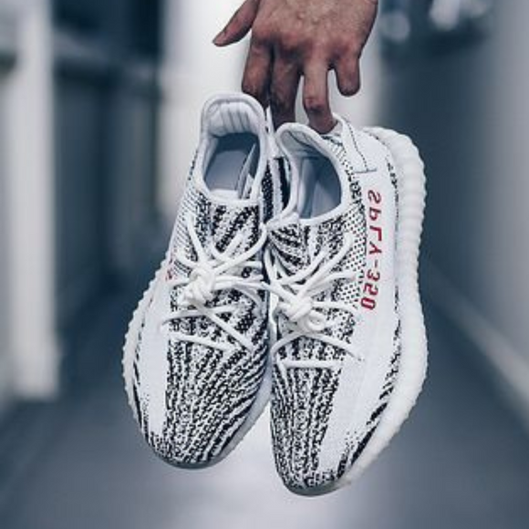 Yeezy Boost 350 V2 Zebra - SneakerMood 