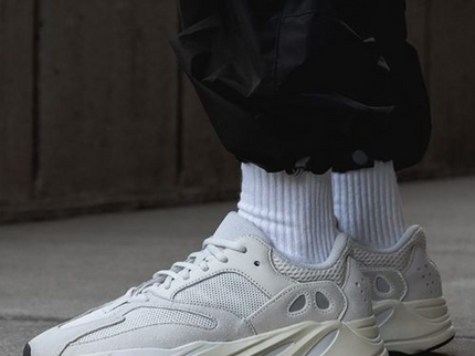 Yeezy Boost 700 Analog