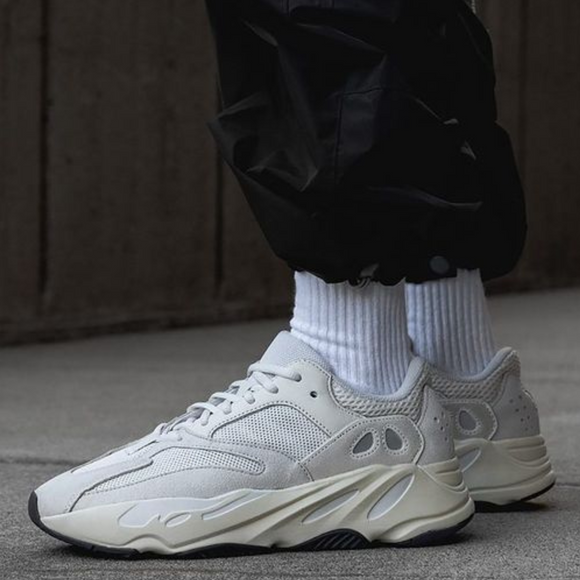 Yeezy Boost 700 Analog