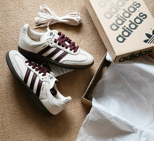 adidas Samba OG W Beige/Maroon IG1987 SneakerMood Lifestyle pair view