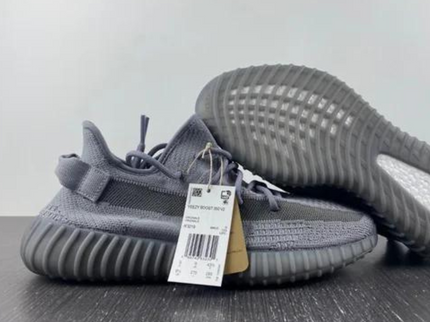 Adidas Yeezy Boost 350 V2 Space grey / Steel Grey - SneakerMood 