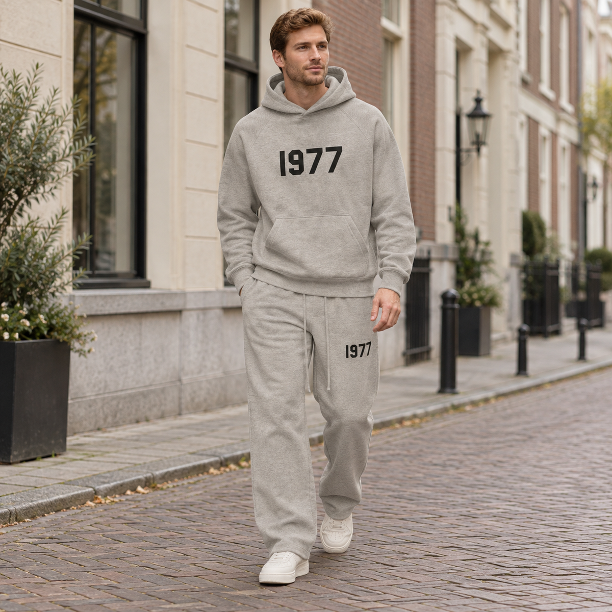 Essentials 1977 Dark Oatmeal Relaxed Winter Set Streetwear Model SneakerMood