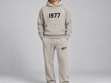 Essentials 1977 Dark Oatmeal Relaxed Winter Set Studio Model SneakerMood