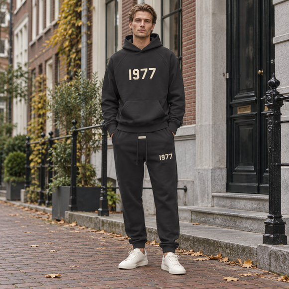 Essentials 1977 Iron Winter Set Streetwear Model SneakerMood